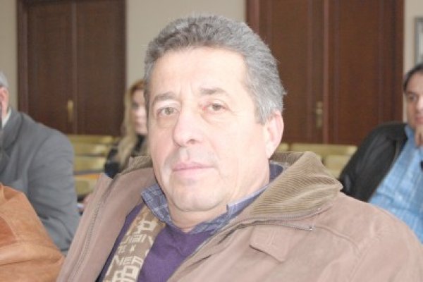 Primarul Dedu nu mai are interdicţie de a părăsi localitatea